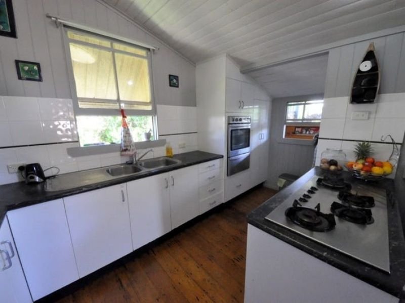 Photo - 2 Gibson Street, West Mackay QLD 4740 - Image 7