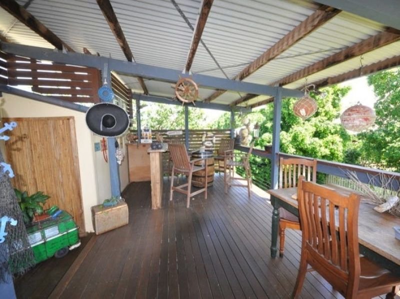 Photo - 2 Gibson Street, West Mackay QLD 4740 - Image 8