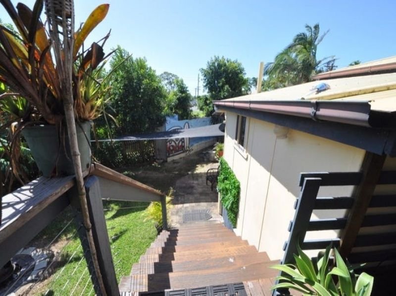 Photo - 2 Gibson Street, West Mackay QLD 4740 - Image 9