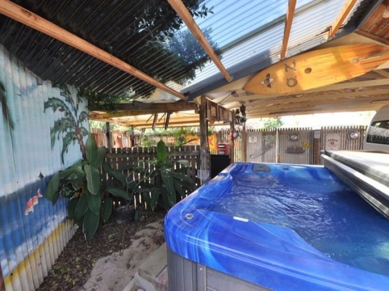 Photo - 2 Gibson Street, West Mackay QLD 4740 - Image 10