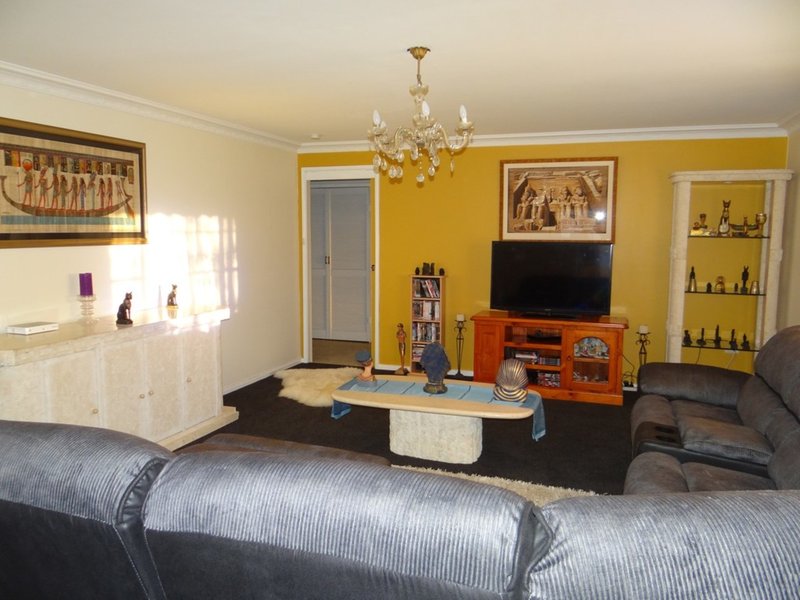 Photo - 2 Gilbert Street, Tumbarumba NSW 2653 - Image 5