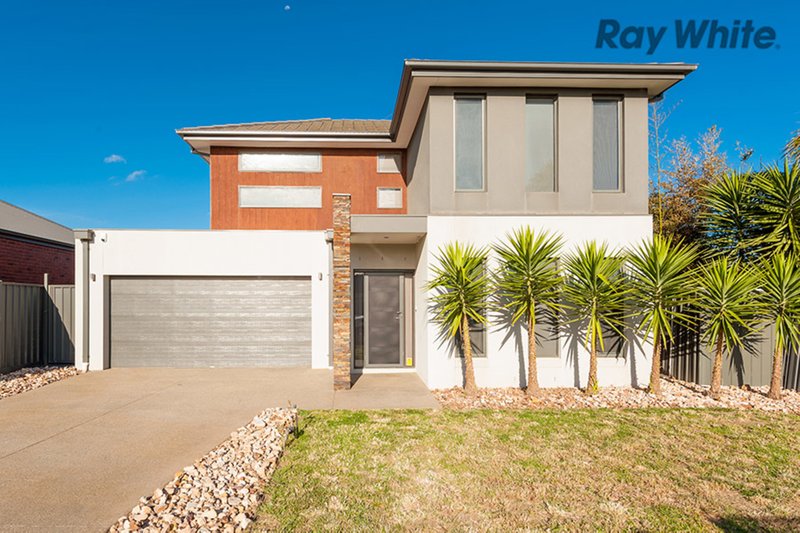 2 Gill Place, Caroline Springs VIC 3023