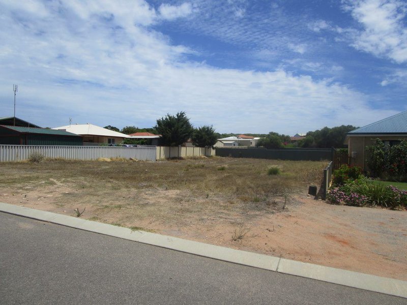 Photo - 2 Gillam Drive, Dongara WA 6525 - Image 3