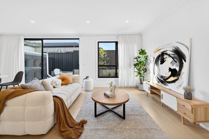 Photo - 2 Ginger Court, Narre Warren VIC 3805 - Image 3