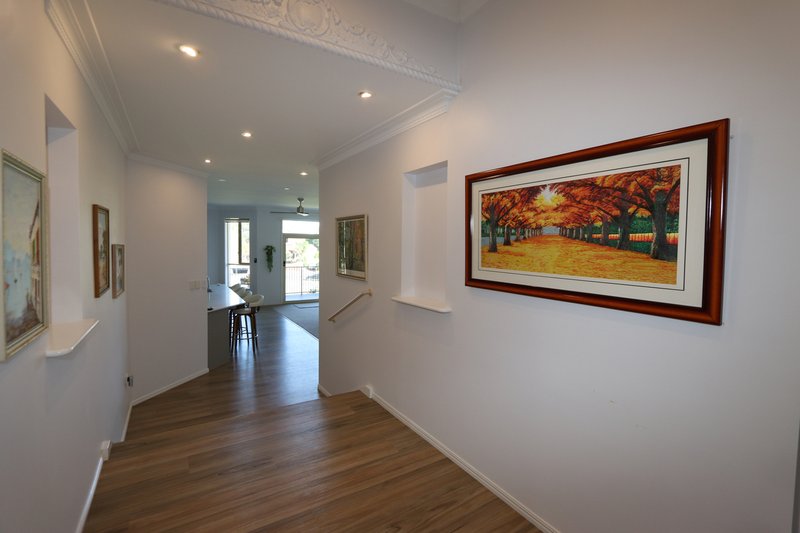 Photo - 2 Girraween Grove, Ashmore QLD 4214 - Image 3