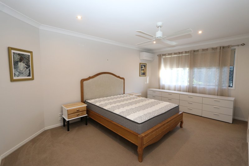 Photo - 2 Girraween Grove, Ashmore QLD 4214 - Image 9