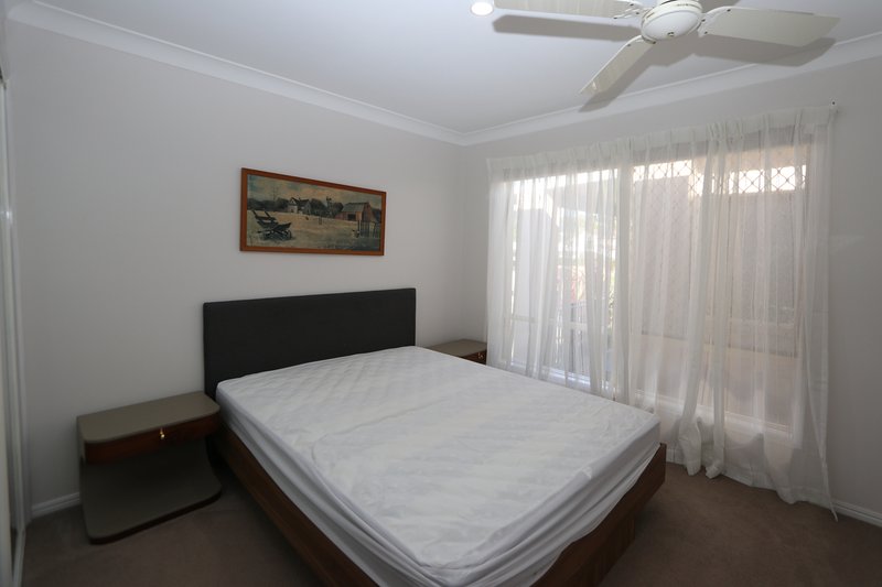 Photo - 2 Girraween Grove, Ashmore QLD 4214 - Image 11