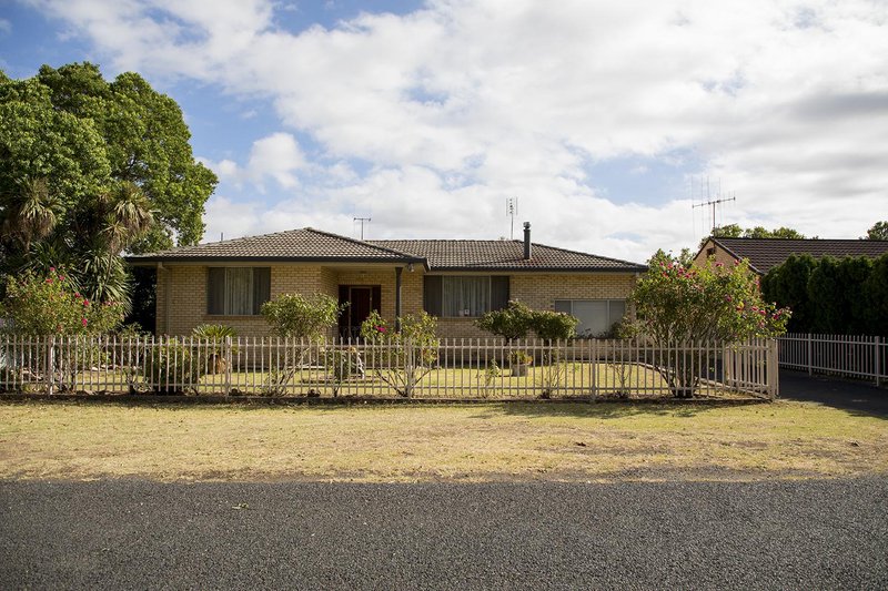 Photo - 2 Gisborne Lane, Wellington NSW 2820 - Image 2