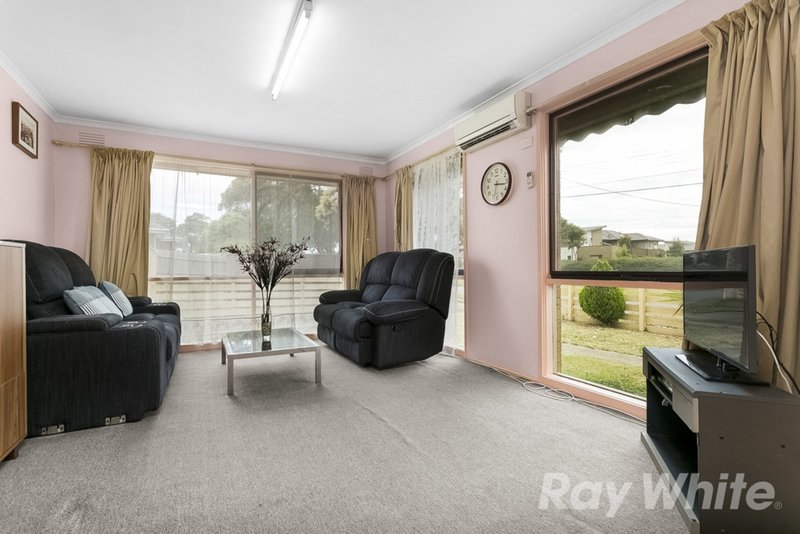 Photo - 2 Gladeswood Drive, Mulgrave VIC 3170 - Image 3