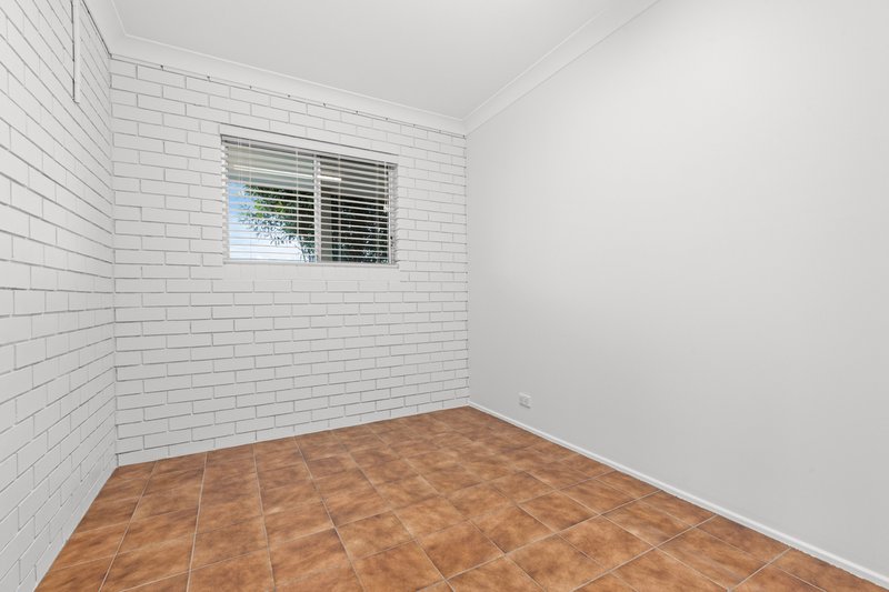 Photo - 2 Glamis Court, Carindale QLD 4152 - Image 15