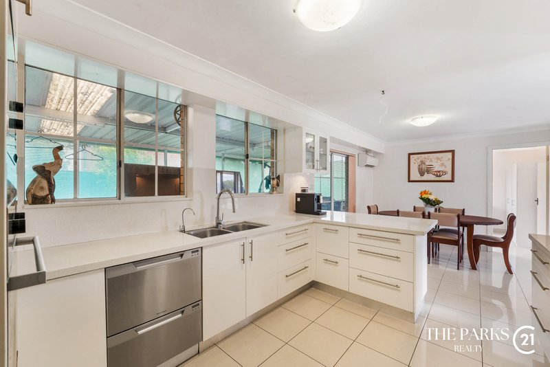 Photo - 2 Glen Osmond Crescent, Bossley Park NSW 2176 - Image 11