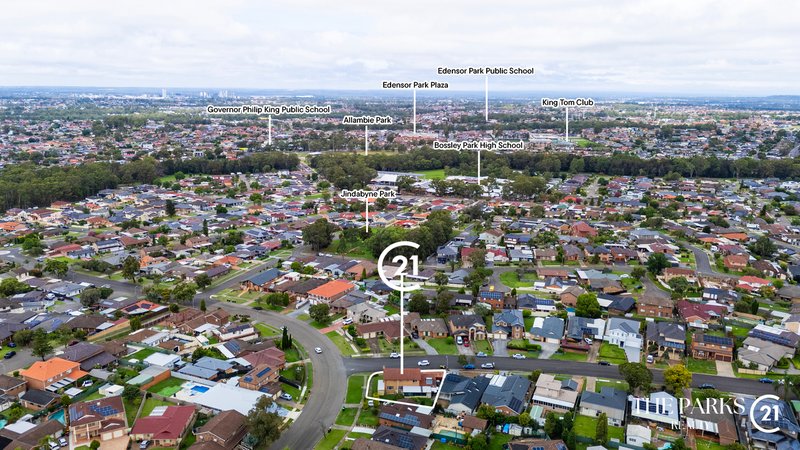 Photo - 2 Glen Osmond Crescent, Bossley Park NSW 2176 - Image 17