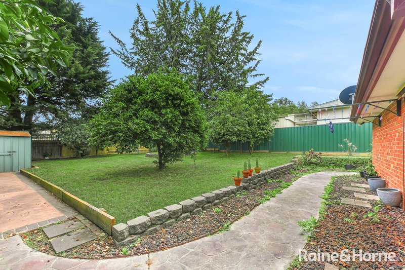 Photo - 2 Glendale Crescent, Berwick VIC 3806 - Image 14