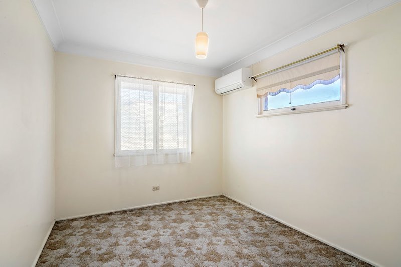 Photo - 2 Glenfern Avenue, Kedron QLD 4031 - Image 15