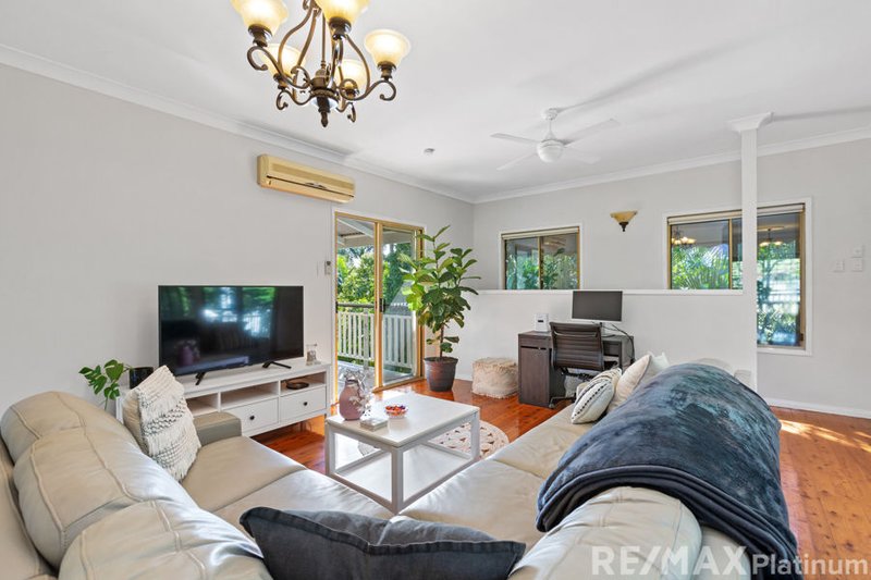 Photo - 2 Glenross Place, Narangba QLD 4504 - Image 7