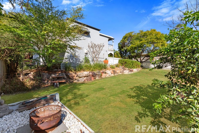 Photo - 2 Glenross Place, Narangba QLD 4504 - Image 16