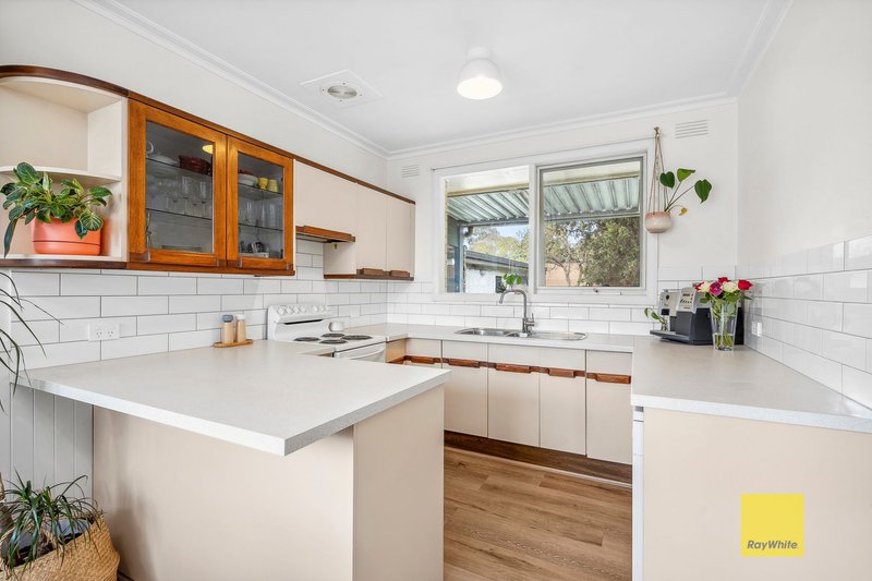 Photo - 2 Glyn Street, Belmont VIC 3216 - Image 3