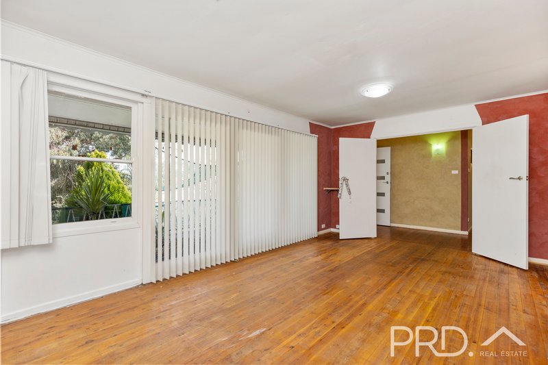 Photo - 2 Godfrey Street, Tumut NSW 2720 - Image 6