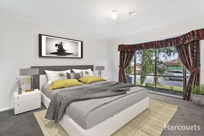 Photo - 2 Golden Leaf Avenue, Narre Warren South VIC 3805 - Image 6