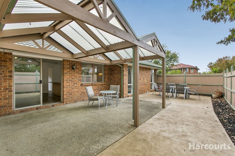 Photo - 2 Golden Leaf Avenue, Narre Warren South VIC 3805 - Image 8