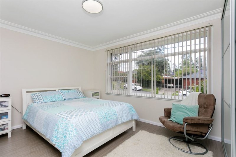 Photo - 2 Goolgung Avenue, Baulkham Hills NSW 2153 - Image 4