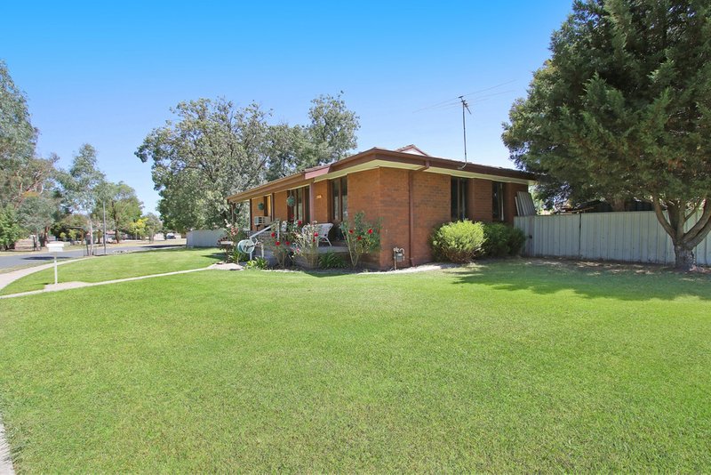 Photo - 2 Gordon Street, Springdale Heights NSW 2641 - Image 9