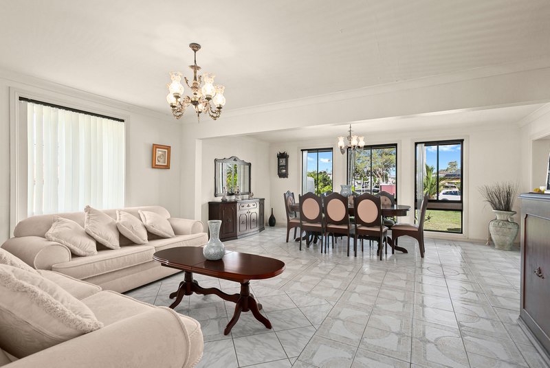 Photo - 2 Gould Place, Lake Illawarra NSW 2528 - Image 4