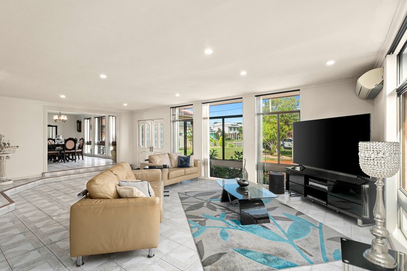 Photo - 2 Gould Place, Lake Illawarra NSW 2528 - Image 5