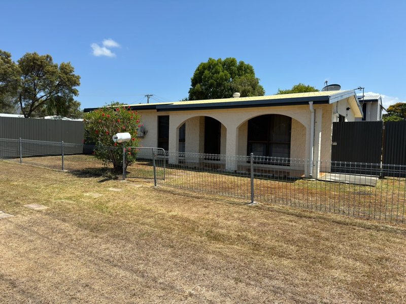 Photo - 2 Gould Street, Thuringowa Central QLD 4817 - Image 9