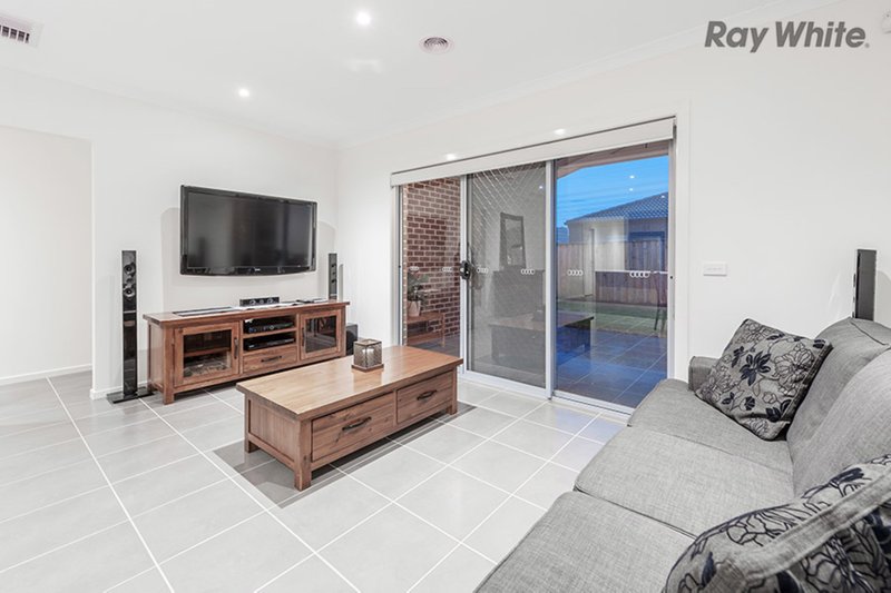 Photo - 2 Goulding Drive, Plumpton VIC 3335 - Image 4