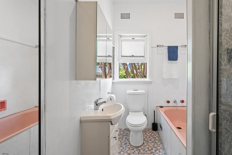 Photo - 2 Grace Street, Kingswood NSW 2747 - Image 10