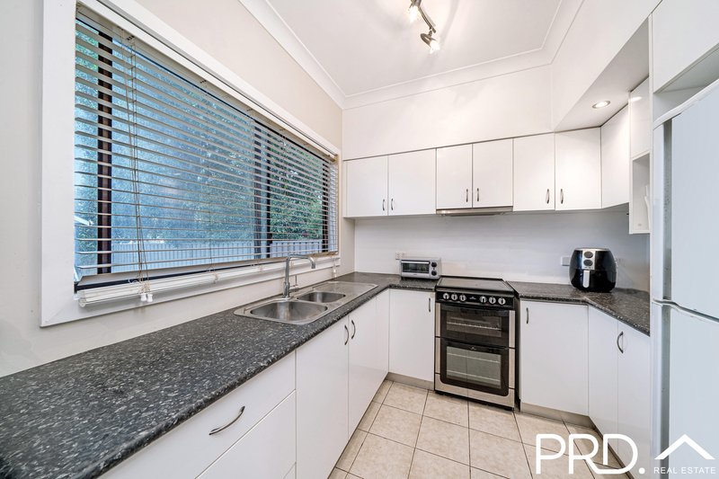 Photo - 2 Gracemar Avenue, Panania NSW 2213 - Image 4