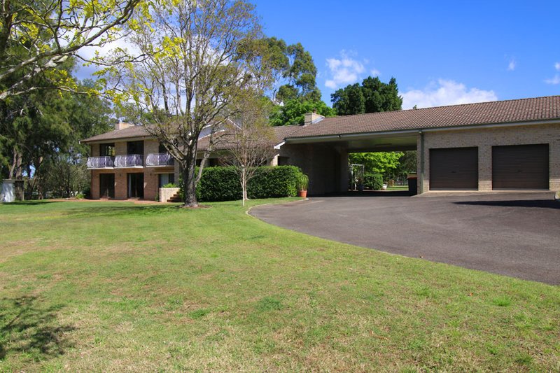 Photo - 2 Gracemere Crescent, Glenorie NSW 2157 - Image 2