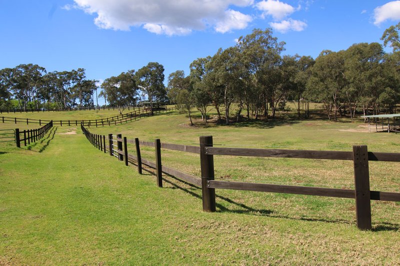 Photo - 2 Gracemere Crescent, Glenorie NSW 2157 - Image 3