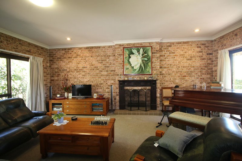 Photo - 2 Gracemere Crescent, Glenorie NSW 2157 - Image 5