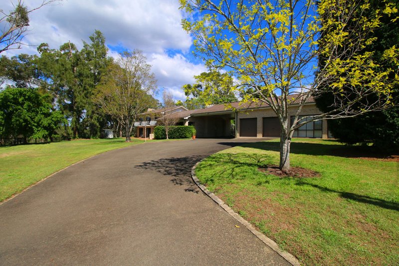 Photo - 2 Gracemere Crescent, Glenorie NSW 2157 - Image 25