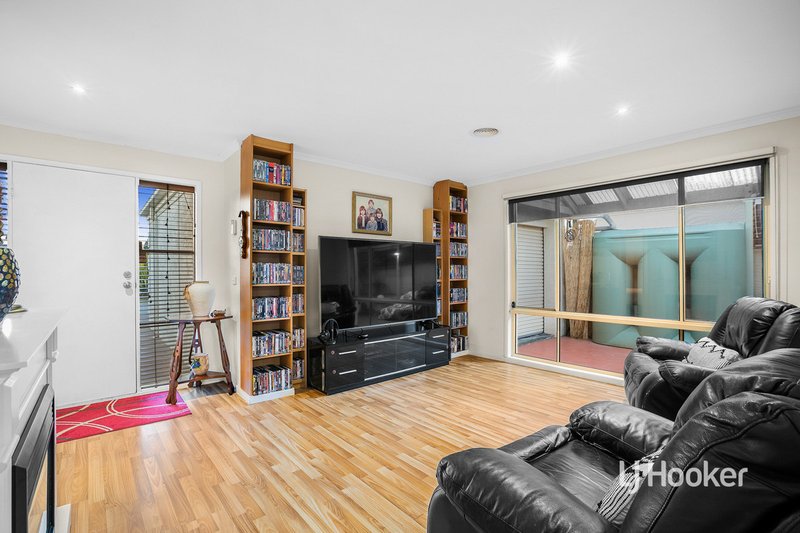 Photo - 2 Graf Way, Point Cook VIC 3030 - Image 4