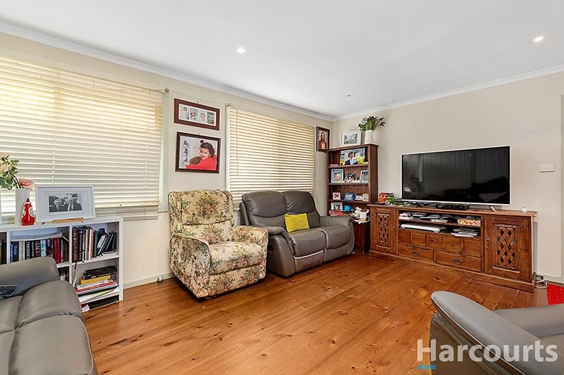 Photo - 2 Grail Court, Glen Waverley VIC 3150 - Image 5