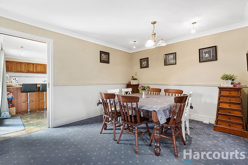 Photo - 2 Grail Court, Glen Waverley VIC 3150 - Image 6