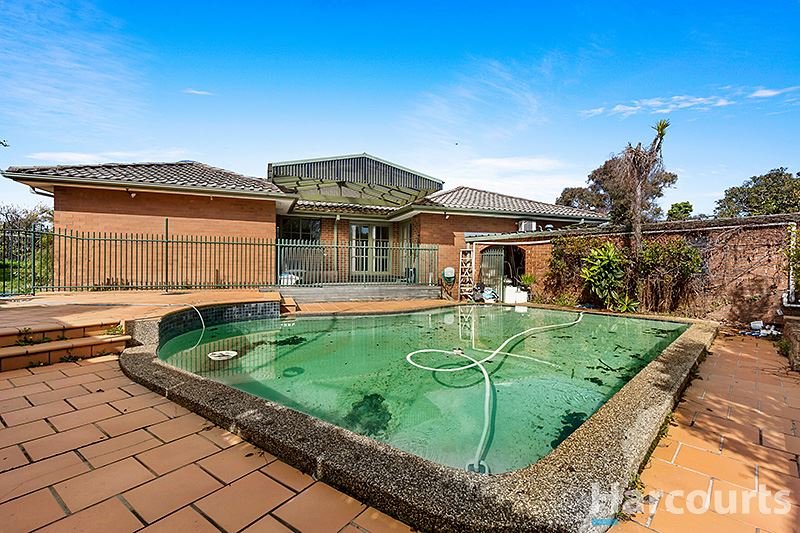 Photo - 2 Grail Court, Glen Waverley VIC 3150 - Image 7