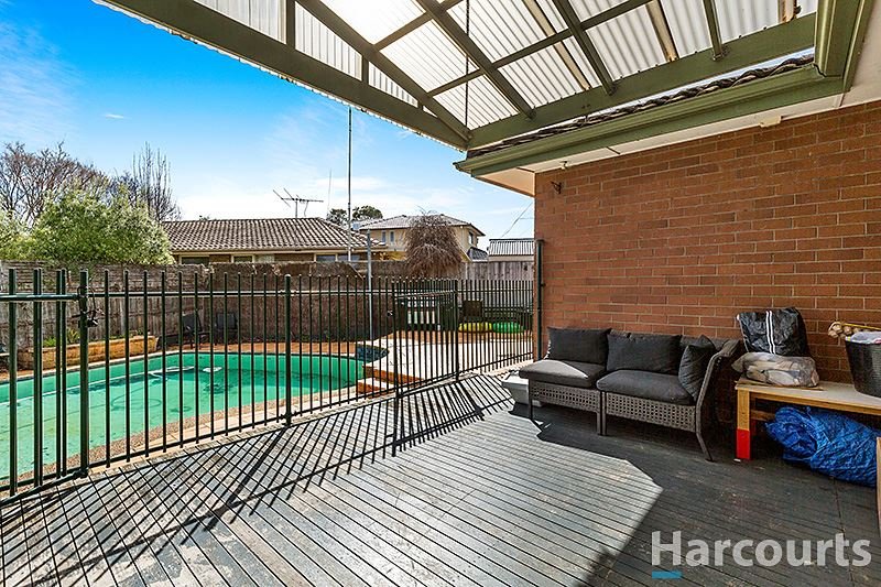 Photo - 2 Grail Court, Glen Waverley VIC 3150 - Image 8