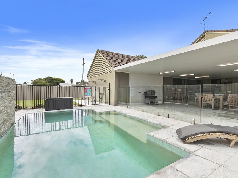 Photo - 2 Green Street, Banksia Beach QLD 4507 - Image 3