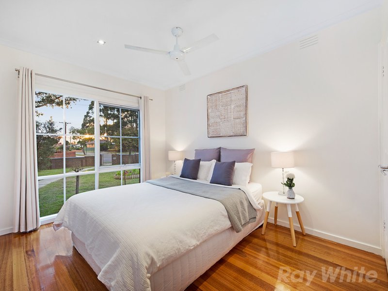 Photo - 2 Gregory Crescent, Mulgrave VIC 3170 - Image 7