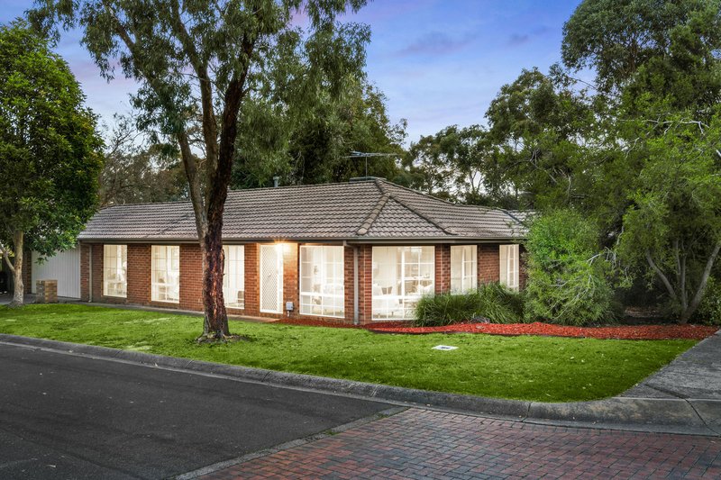 2 Gregory Mews, Forest Hill VIC 3131