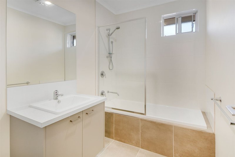 Photo - 2 Griffin Court, Horsham VIC 3400 - Image 12