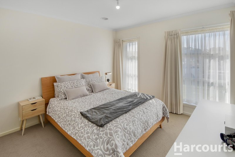 Photo - 2 Griffin Court, Horsham VIC 3400 - Image 5