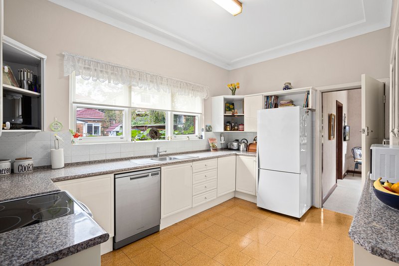 Photo - 2 Grigg Street, Oatley NSW 2223 - Image 5