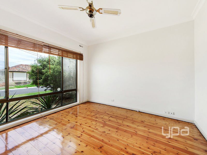 Photo - 2 Grist Street, St Albans VIC 3021 - Image 7