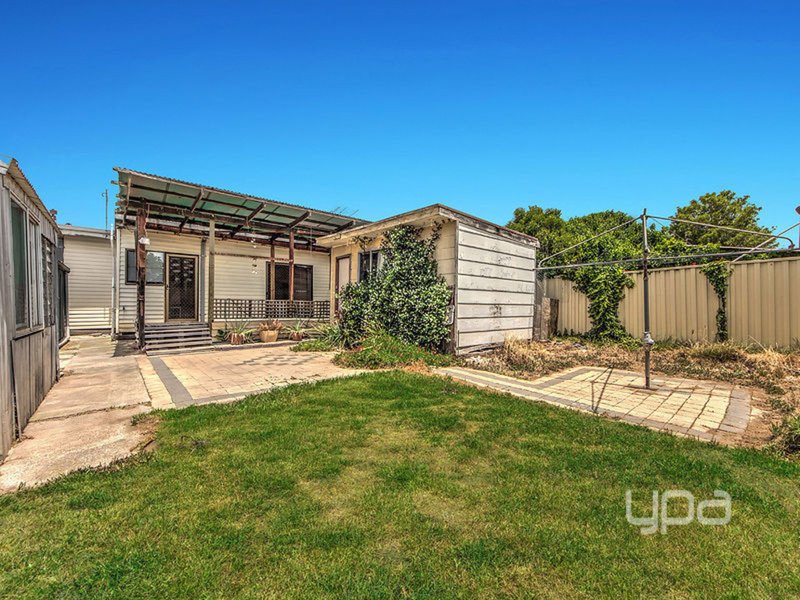 Photo - 2 Grist Street, St Albans VIC 3021 - Image 9