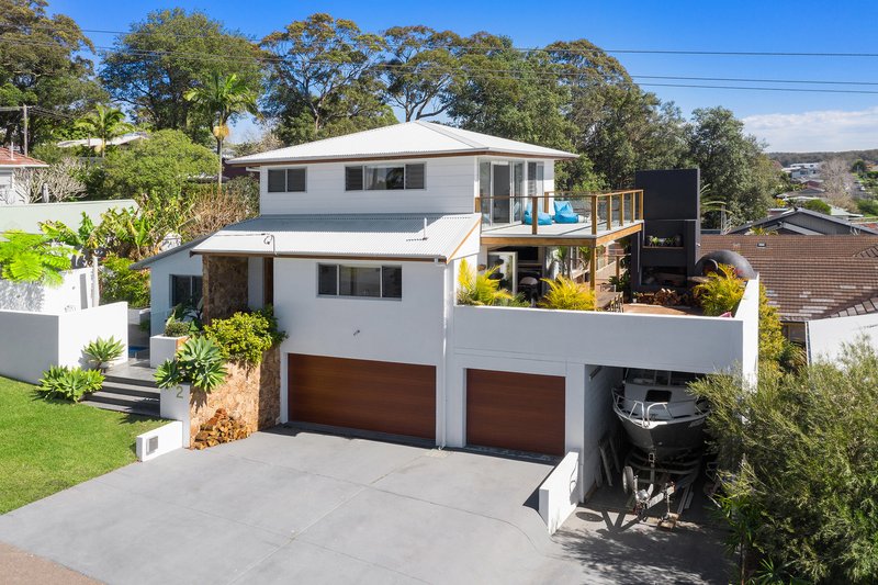 2 Grove Road, Wamberal NSW 2260